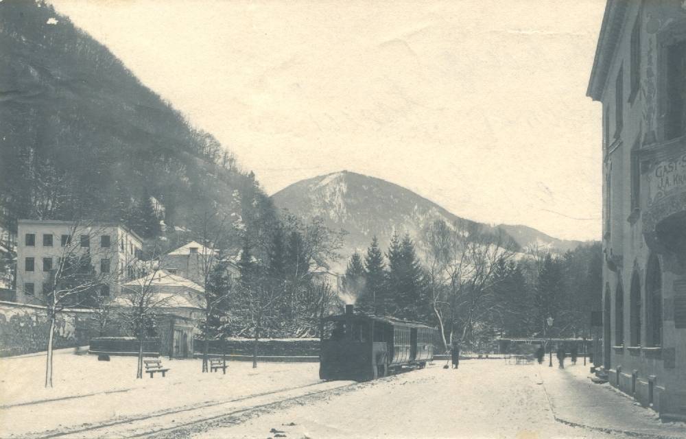 Die Dampf-Trambahn am Äußeren Stein;im Hintergrund die Arenbergstraße, Um 1900, SW-Fotografie, Salzburg Museum, Inv.-Nr. Foto 17181