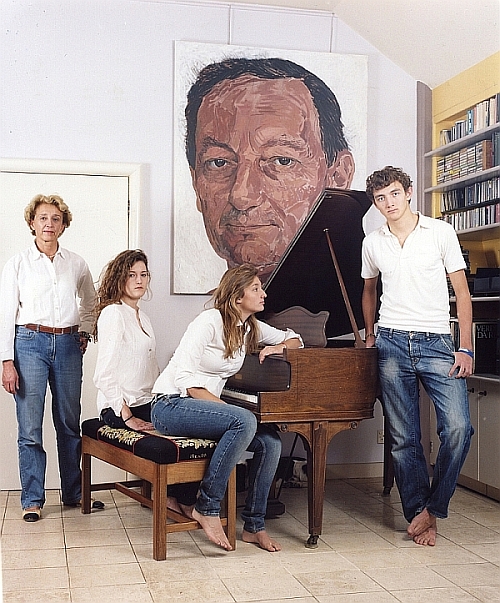 Aus der Serie „familia“: Familie Aldington, Katharina Mayer, London, 2008, C-print, Diasec, Courtesy: Galerie Bernd A. Lausberg, Düsseldorf