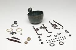 Beigaben aus einem Prunkgrab einer hochrangigen Frau, undort: Salzburg-Maxglan, Kleßheimer Allee, Grab 400, Späthallstattzeit, 620–450 v. Chr.