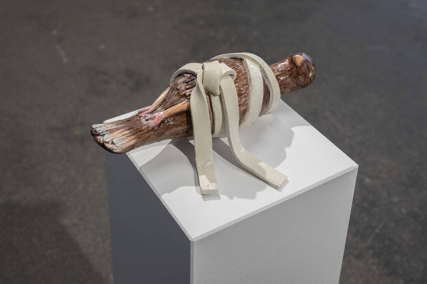 Tina Hainschwang, Bird 2024, Ton, Avcyl, 10 x 27 x 14 cm, InvNr 1225-2024