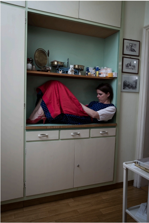 Catharina Bond, Heilstollen, 2013, C-Prints, Jeweils 60 x 45 cm, Ed. 4+2 AP, Set von 6 Fotografien, InvNr Foto 45912 bis InvNr 45917